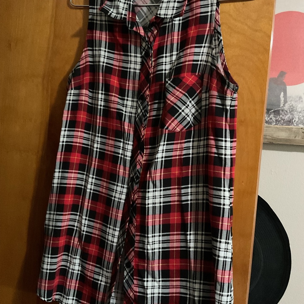 “Final must bundle “Hot topic Red and Black Plaid Sleeveless Shirt